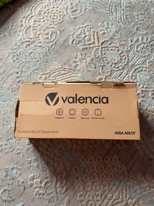 Умный замок valencia v8