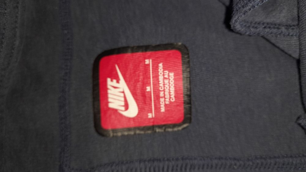 Тъмно-син nike tech