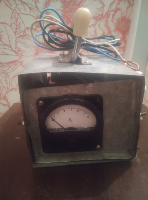 Зарядное устройство автомабильный