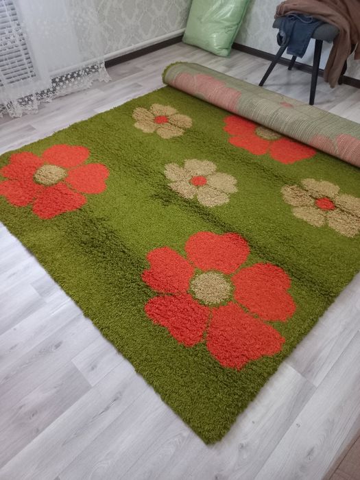 Продам палас в отличном состоянии