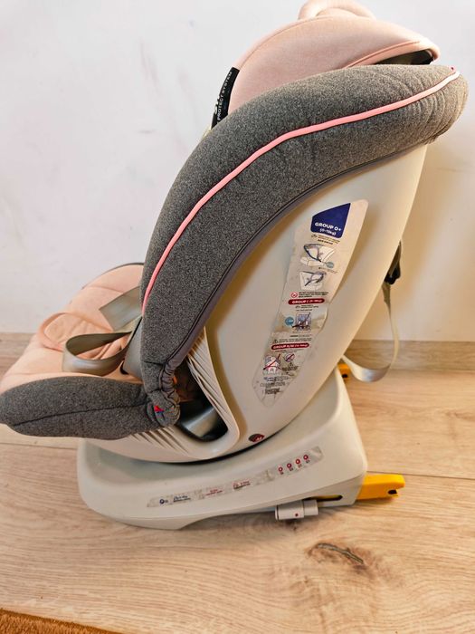Vand scaun auto cu isofix