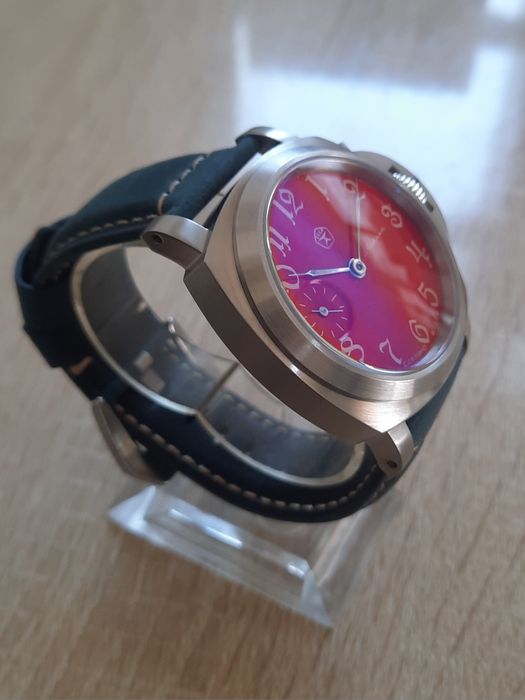 Молния-марьяж в корпусе Panerai
