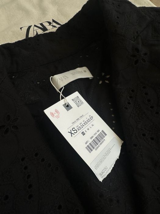Costum Zara viral cu broderie, perforat Sacou + bermude/pantaloni scurti)
