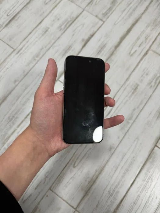 Продаётся iPhone 15 Pro 128 ГБ (Dual SIM)