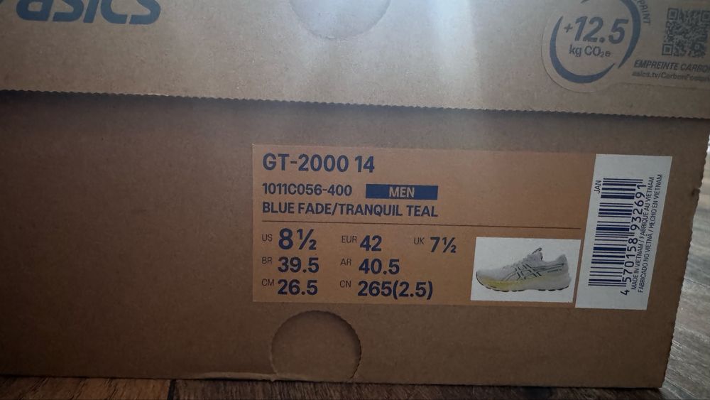 Маратонки ASICS GT-2000 - нови, размер 42