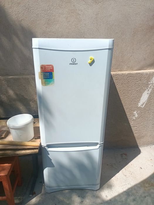 Холодильник Индесит
