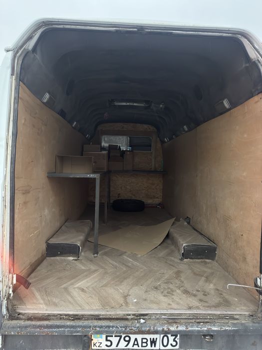 Мерседес на полном ходу