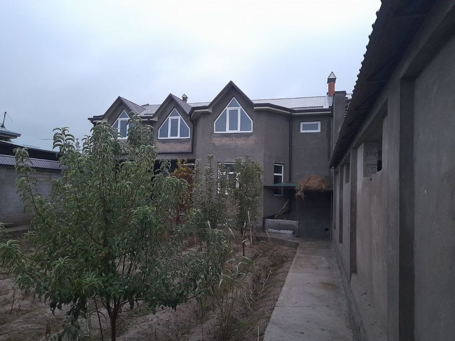 Срочна сотилади коттедж