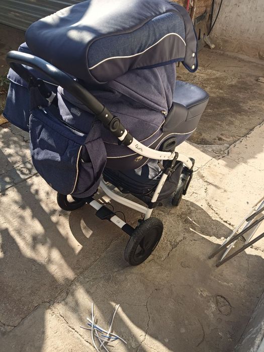 Detiskiy kalyaska 2 tasi 1da