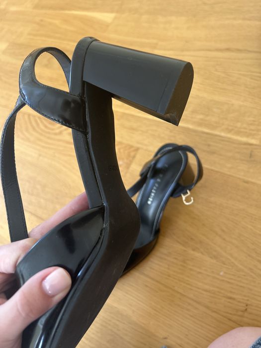 Босоножки женские