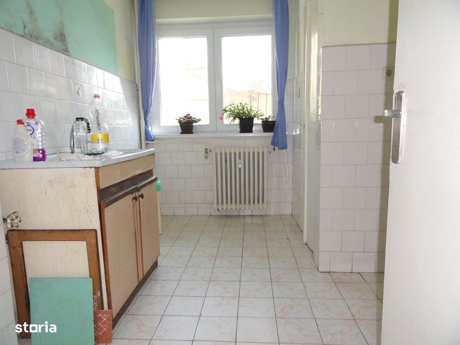 Apartament 3 camere conf. 1 parter inalt zona centrala, vad comercial