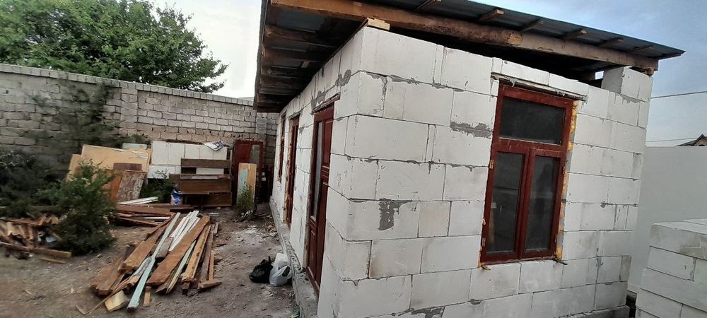 Tayyor kadastiri bor uy sotiladi