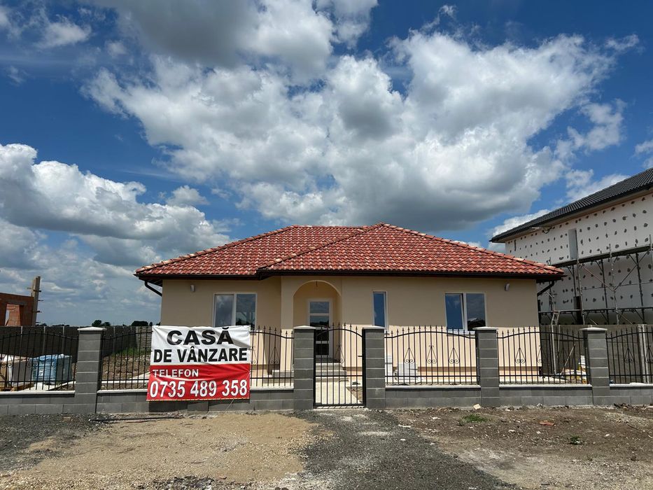 Casa individuala cu 4 camere de vanzare in localitatea Șag