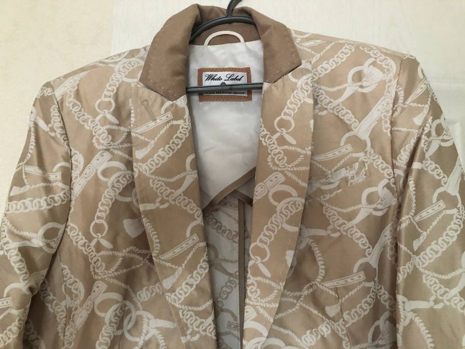 Продам новый Жакет ( Италия)