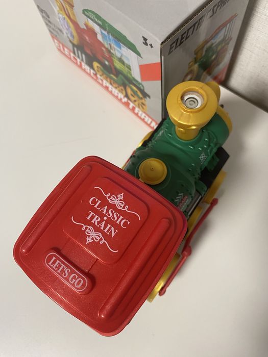 Детски музикален локомотив с пушек, светлини и въртящи се картинки