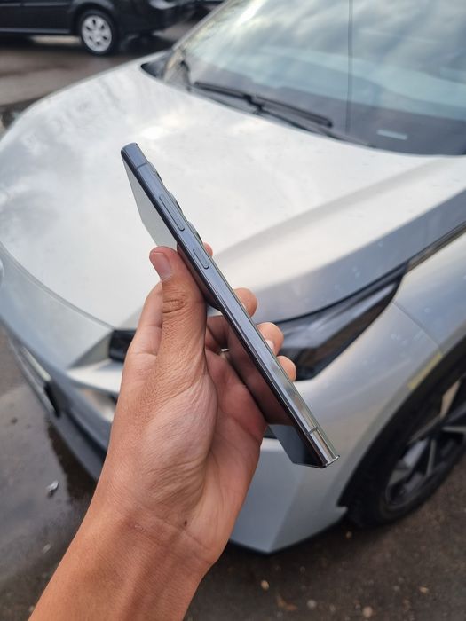 Samsung galaxy s23 ultra 5G 512gb holati 9/10