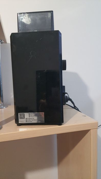 Продам кофемолку Delonghi