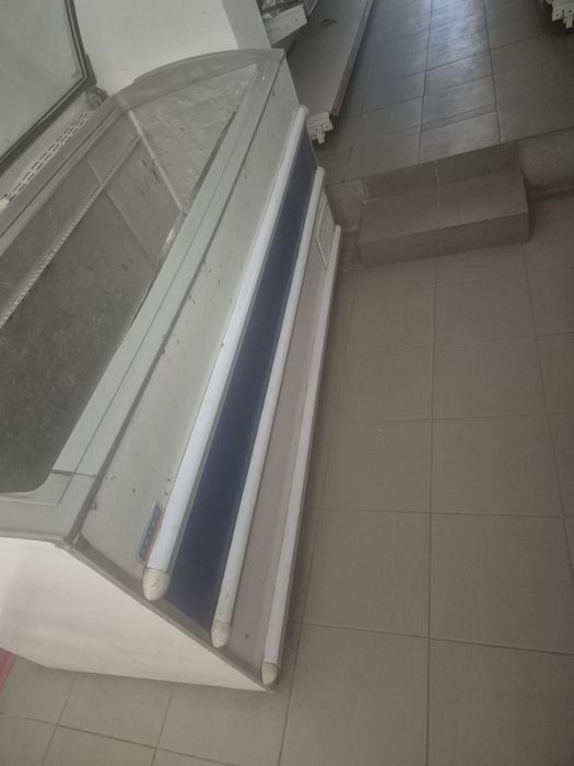 Vitrina frigorifica orizontală