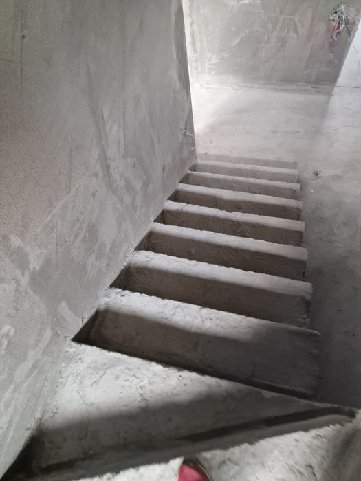 Executam sapă fluida de ipsos