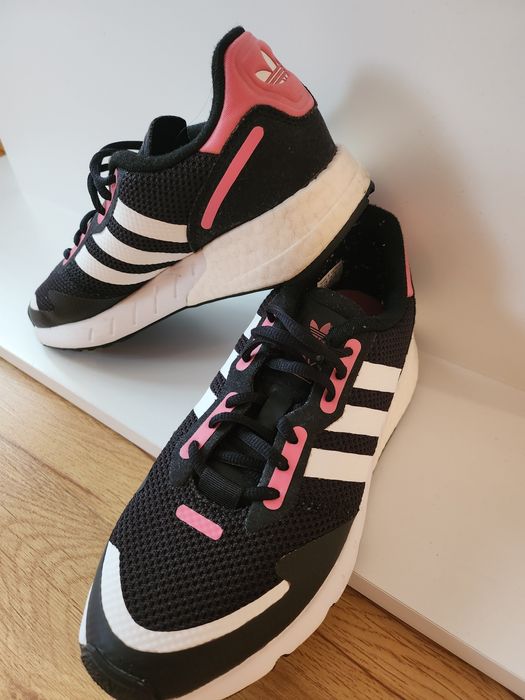 Маратонки Nike, Adidas, Reebok