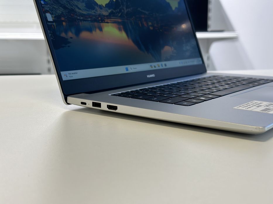 Ноутбук Huawei Core i3/-13 скидка
