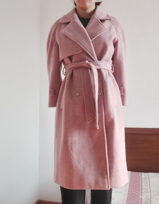 Продам нежно розовое пальто