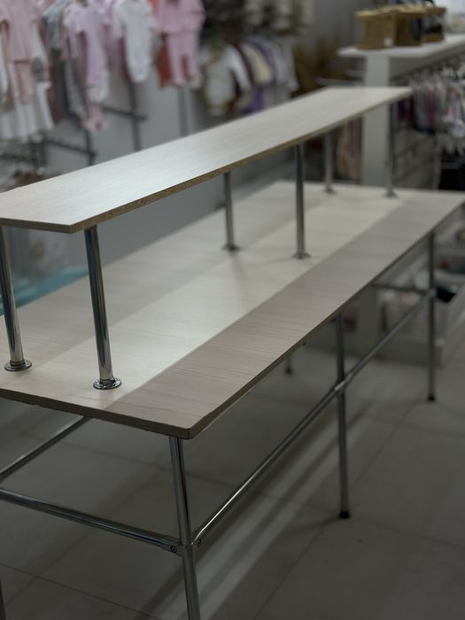 Стол для одежд новорожденных