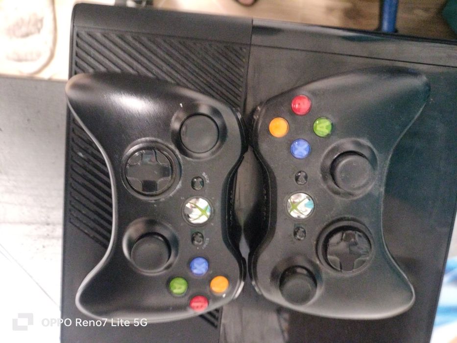 Xbox 360 de vânzare funcționează ferfect estetic8/10.