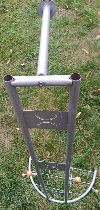 Cuier metalic gri foarte rezistent