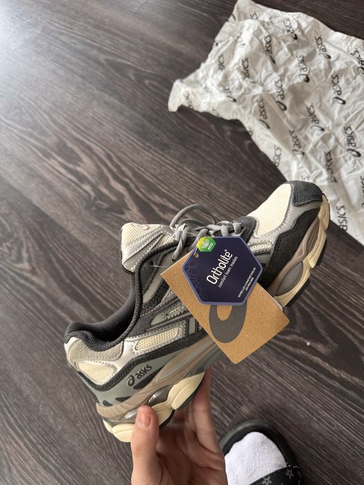 papuci asics marimea 42,5