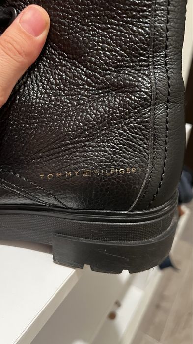 TOMMY HILFIGER – черни боти