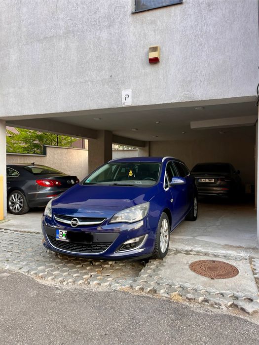 Opel Astra J din 2016 motor 2.0 motorina CUTIE AUTOMATA euro 5 km 240000