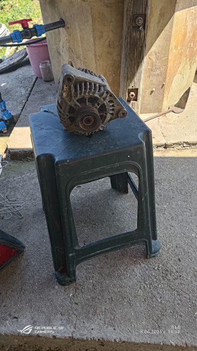 Пежо 306. От старата ми кола която вече не използвам .