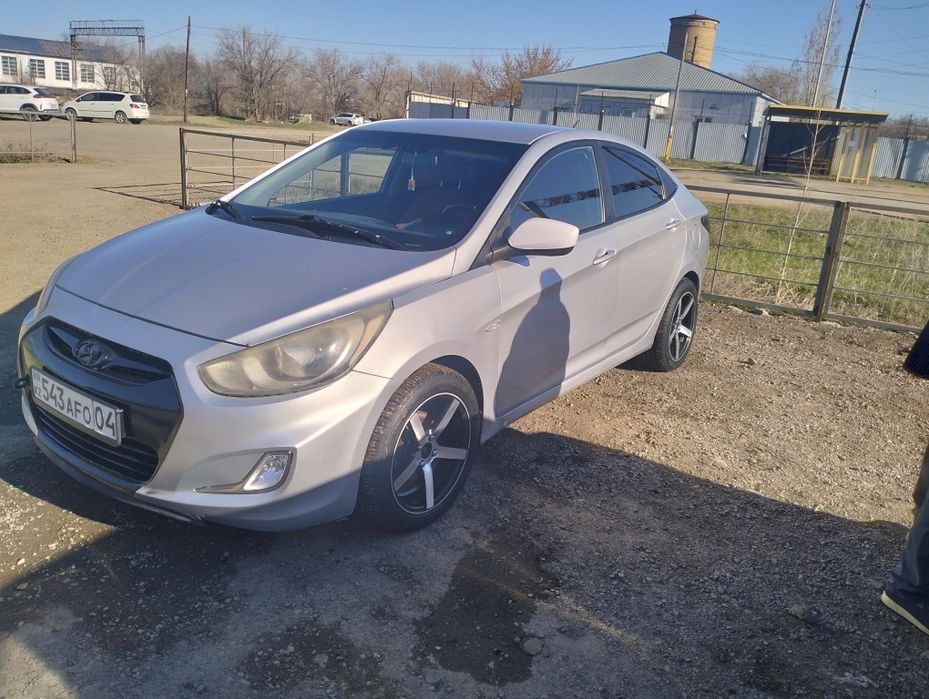 Hyundai solaris 2014 года