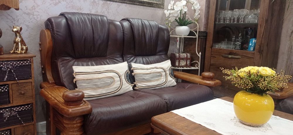 Комплект диван+ фотьойл+табуретка+холна маса