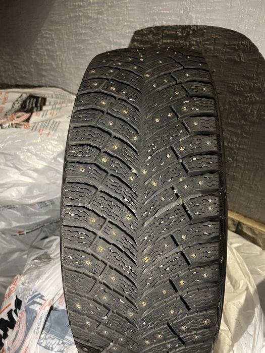 Шины зимние  Michelin бу