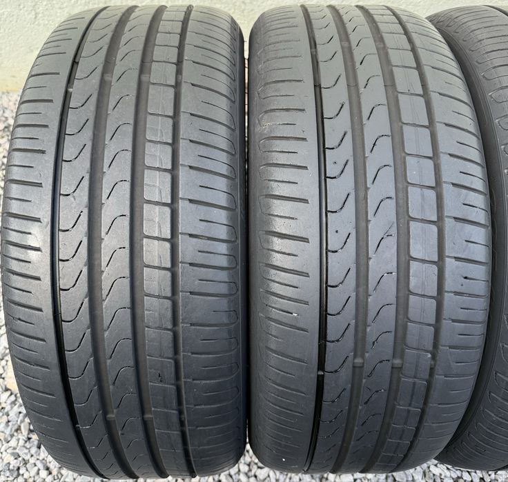 4бр 225/45/18 на 6мм с 21дот Пирели