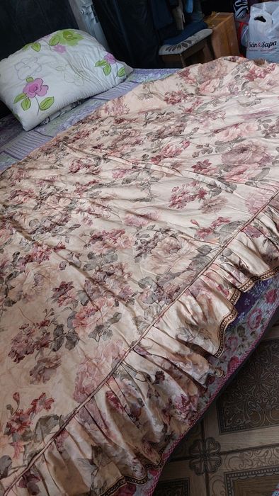 Продам покрывало на кровать