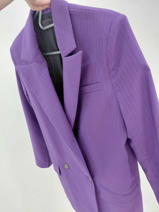 Женский двубортный пиджак