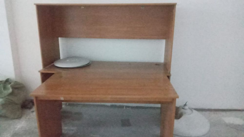 Продам столы б/у