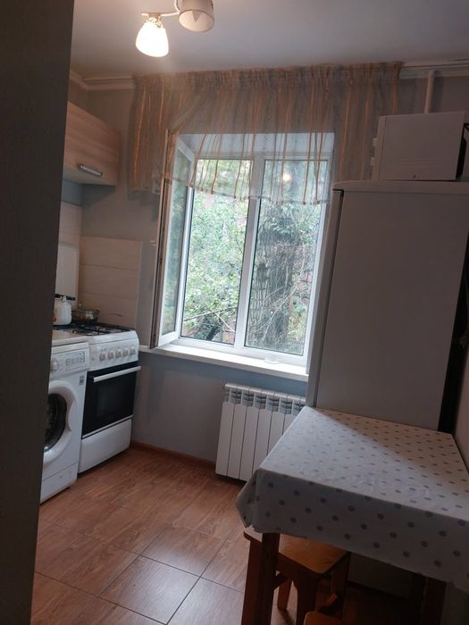 Продам стральную машину Indezit