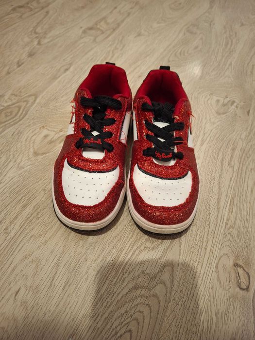 Маратонки за момиче