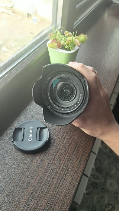 объектив Canon EF-S 18-135mm f/3.5-5.6 IS STM