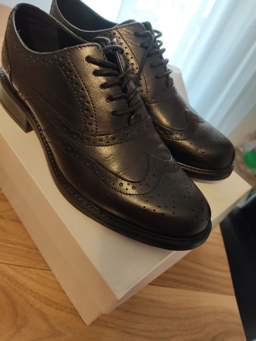 Pantofi noi din piele mărime 38