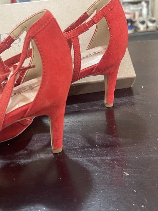 Туфли красные Tamaris новые