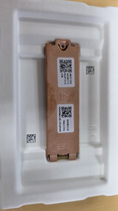 SSD 1TB Lenovo Umis 1TB Pcie Gen4 x4 NVME