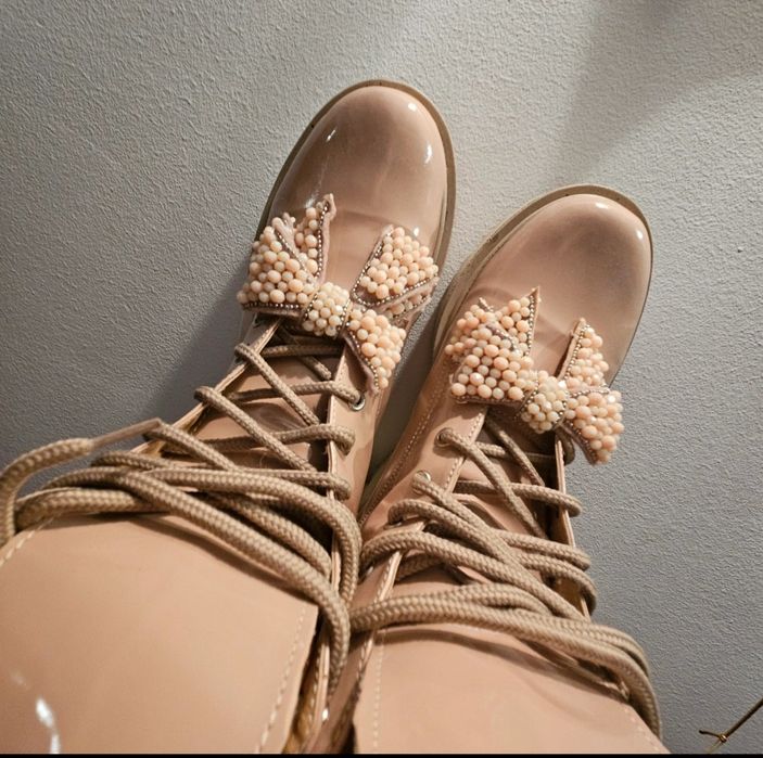 Bocanci din piele lăcuită, 37, roz prăfuit, fără defecte