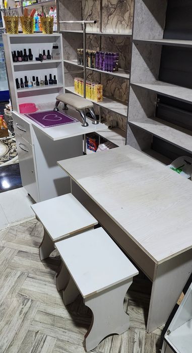 Педюкур, манюкур стол сотилади