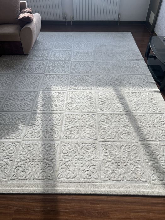 Ковер в отличном состоянии 280*400