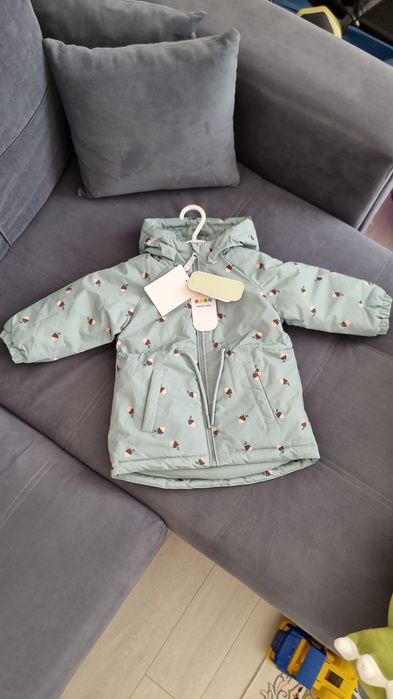 Продам детскую куртку для девочки